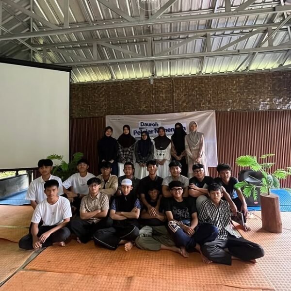 Family Gathering Bareng Teman Sekolah di Natura Sukabumi (1)