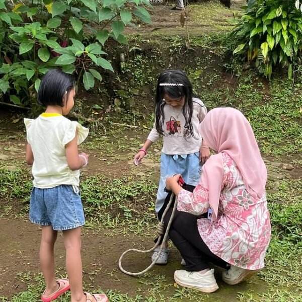 Flying Fox untuk Anak di Natura Sukabumi (1)
