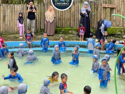 Kolam Renang Anak dan Keluarga (2)